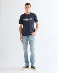 BLUZKI MĘSKIE WRANGLER GRAPHIC TEE BLACK IRIS 112387011