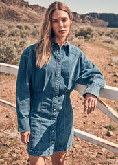 Damska Sukienka Jeansowa Wrangler Darted Skirt Dress Sapphire Trace 112370802