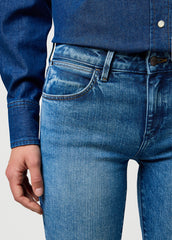 Damskie Spodnie Jeansowe Wrangler Bootcut Rustler Wash 112373180