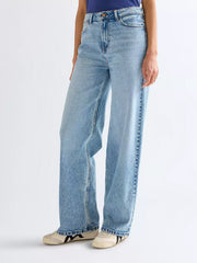 Damskie Spodnie Jeansowe Wrangler Loose Straight Blissful 112378205