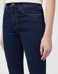 DAMSKIE SPODNIE WRANGLER SLIM DARK WASH 112352574