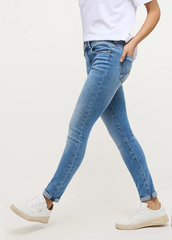 Damskie Spodnie Jeansowe Mustang Style Quincy Skinny Denim Blue 1013600 5000 402