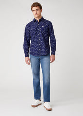 MĘSKA KOSZULA MATERIAŁOWA WRANGLER LS 1PKT SHIRT INDIGO W5D0N4452 112130102