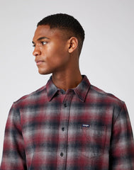 MĘSKA KOSZULA MATERIAŁOWA WRANGLER LS 1PKT SHIRT TAWNY PORT W5A13BX7O 112141408