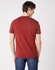 MĘSKI T-SHIRT WRANGLER SS MOTEL TEE RUSTY BROWN W7G3D3H11 112131829