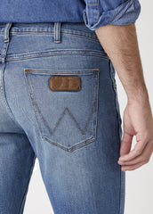 MĘSKIE SPODNIE JEANSOWE WRANGLER GREENSBORO BLUE FEVER W15QQ892 112127033
