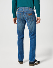 MĘSKIE SPODNIE JEANSOWE WRANGLER GREENSBORO RAINDROP 112355020