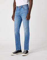 MĘSKIE SPODNIE JEANSOWE WRANGLER TEXAS SLIM LIGHT STRIKE W12SQ148S 112126516