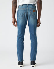 MĘSKIE SPODNIE JEANSOWE WRANGLER TEXAS TAPER IN CLOVER W12TX5365 112141169