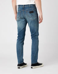 MĘSKIE SPODNIE JEANSOWE WRANGLER TEXAS TAPER SMOOTH DUST W12T2837J 112141163