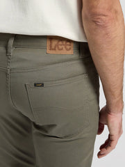 MESKIE SPODNIE LEE DAREN LICHEN OLIVE 112376405