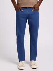 MĘSKIE SPODNIE MATERIAŁOWE LEE DAREN ZIP FLY DRAMA BLUE 112349220