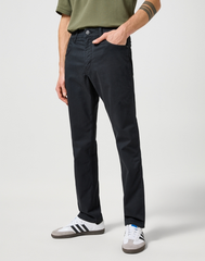 MĘSKIE SPODNIE MATERIAŁOWE WRANGLER GREENSBORO BLACK 112355031