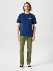 MĘSKIE SPODNIE MATERIAŁOWE WRANGLER GREENSBORO OLIVE 112350800
