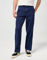 MESKIE SPODNIE MATERIALOWE WRANGLER RELAXED CHINO NAVY 112373190