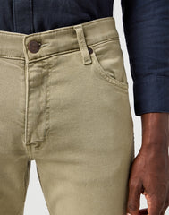 Męskie Spodnie Wrangler Greensboro Dark Tea 112362437