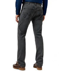 Meskie Spodnie Wrangler Greensboro Whispered Wash 112362438