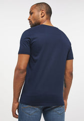 Męski T-Shirt Koszulka Nadruk Mustang Style Alex C Logo Tee Blue Nights 1013223 4085