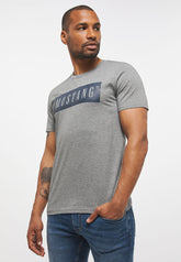 Mustang Style Alex C Logo Tee Męski T-Shirt Koszulka Nadruk Mid Grey Melange 1013223 4140