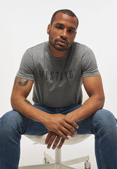 T-Shirt Męski Mustang Style Alex C Logo Koszulka Mid Grey Melange 1013221 4140