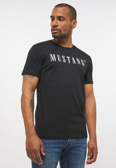 Mustang Style Alex C Logo Tee Męski T-Shirt Koszulka Nadruk Black 1013221 4142