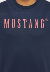 Męski T-Shirt Koszulka Nadruk Mustang Style Alex C Logo Tee Blue Nights 1013221 4085