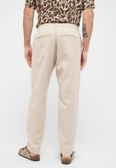 Męskie Spodnie Jeansowe Mustang Style Milano Jogger Oyster White 1016330 3025