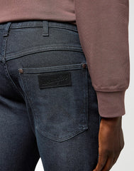 Męskie Spodnie Jeansowe Wrangler River Shadow Dive 112373026