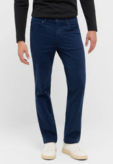 Męskie Spodnie jeansowe Mustang Style Tramper Straight Navy Blazer 1016828 5324