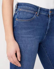 SPODNIE DAMSKIE WRANGLER SLIM LIGHT SEA W28LZD29J 112128451