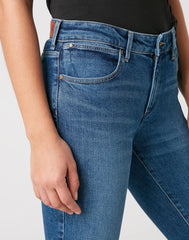 SPODNIE DAMSKIE WRANGLER STRAIGHT AIR BLUE W28TJX17T 112128503