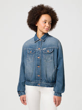 Damska Kurtka Jeansowa Wrangler Jumbo Trucker Jacket Promises Kept 112352300