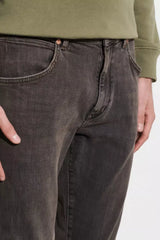 Wrangler Greensboro Męskie Spodnie Jeansowe Black Clay Washed W15Q8915C 112324489