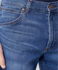 Męskie Spodnie Jeansowe Wrangler Greensboro Jeansy Dżinsy Bright Stroke W15QMU91Q 112126995