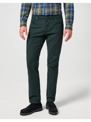 Męskie Spodnie Materiałowe Wrangler Greensboro Chino Scarab 112358920 W15Q008868