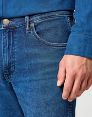 Męskie Spodnie Jeansowe Wrangler Greensboro Dark Trails 112358221 W15Q008815