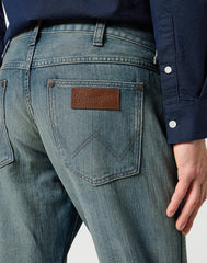 Męskie Spodnie Jeansowe Wrangler Greensboro Sage Wash 112357417 W15Q008821