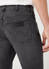 Męskie Spodnie Jeansowe Wrangler Larston Blackout W18S29Z79 112330748