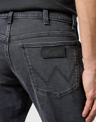 Męskie Spodnie Jeansowe Wrangler River Coal Mine 112356783 W17T008812