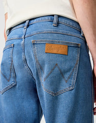 WRANGLER MĘSKIE SPODNIE JEANSOWE WRANGLER GREENSBORO NEW FAVORITE 112322662