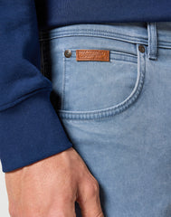 WRANGLER MĘSKIE SPODNIE MATERIAŁOWE TEXAS SLIM GRISAILLE 112356809 W12S017443