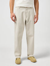 Męskie Spodnie Wrangler Relaxed Chino Pelican 112362915