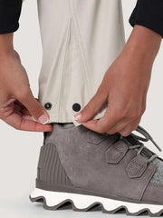 Spodnie Materiałowe Damskie Wrangler Reinforced Softshell Elmwoo WC2GAW17D 112324385