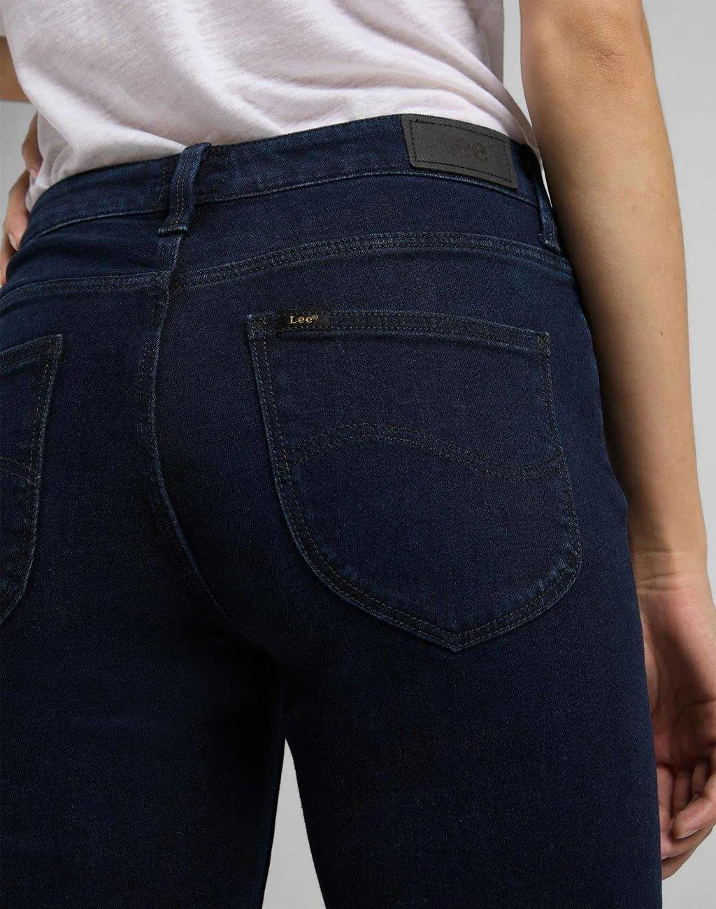DAMSKIE SPODNIE JEANSOWE LEE Elly WASHED COWES L305MRNN 112106120