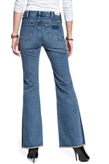 JEANSY DAMSKIE DZWONY WRANGLER RETRO FLARE BURNING GIRL W240GF11X