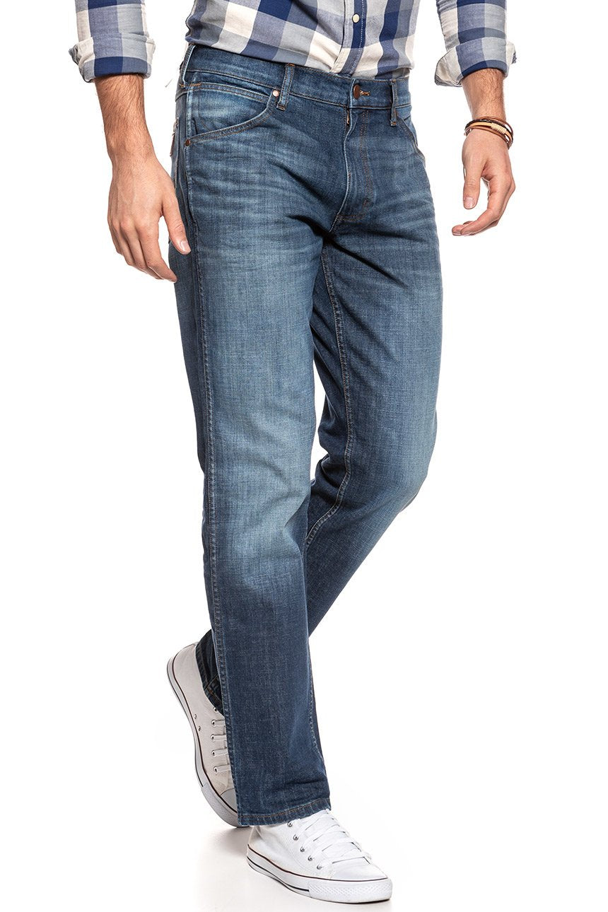 WRANGLER SPODNIE MĘSKIE GREENSBORO GREEN DUST W15QTG75E