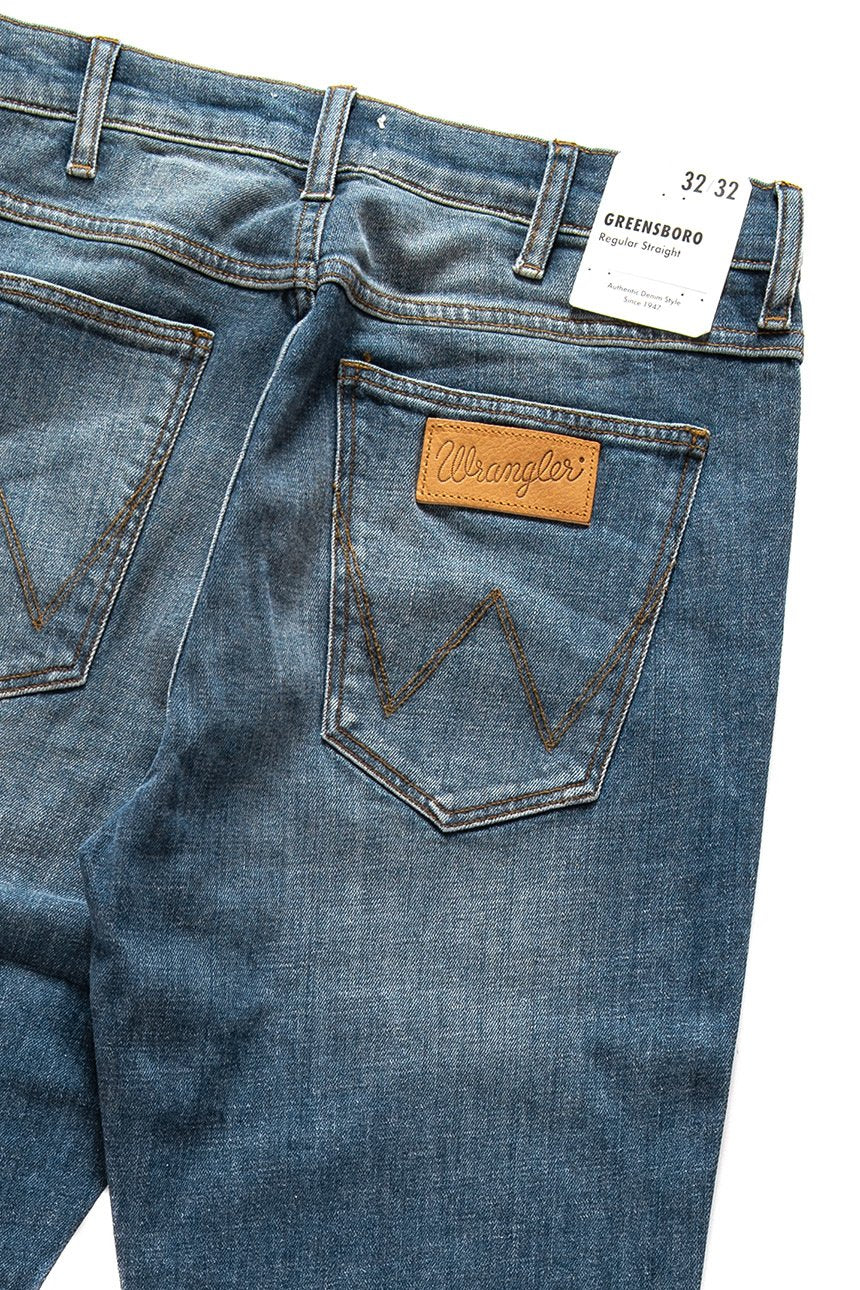 WRANGLER SPODNIE MĘSKIE GREENSBORO BLUE PINE W15QTG27C