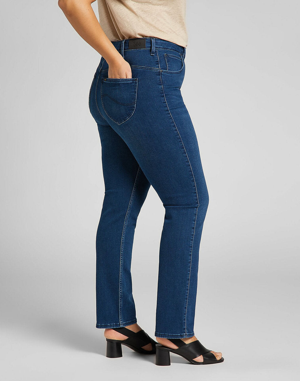 LEE CLASSIC STRAIGHT PLUS DAMSKIE SPODNIE JEANSOWE JEANSY DARK SYLVIE L32JPVWM