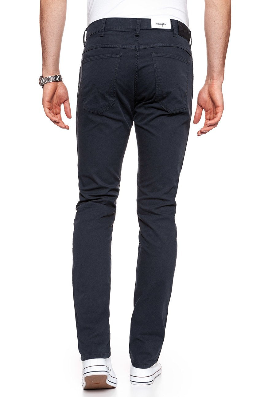 WRANGLER SPODNIE MĘSKIE LARSTON NAVY WASHED W18SHD49I
