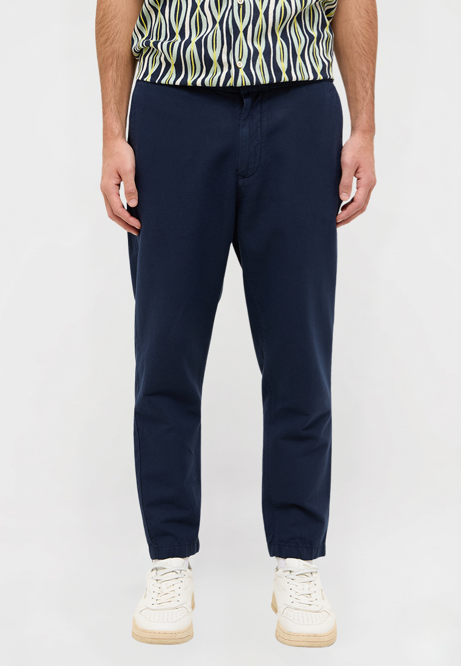 Męskie Spodnie Jeansowe Mustang Style Milano Linen Jogger Navy Blazer 1016436 5324